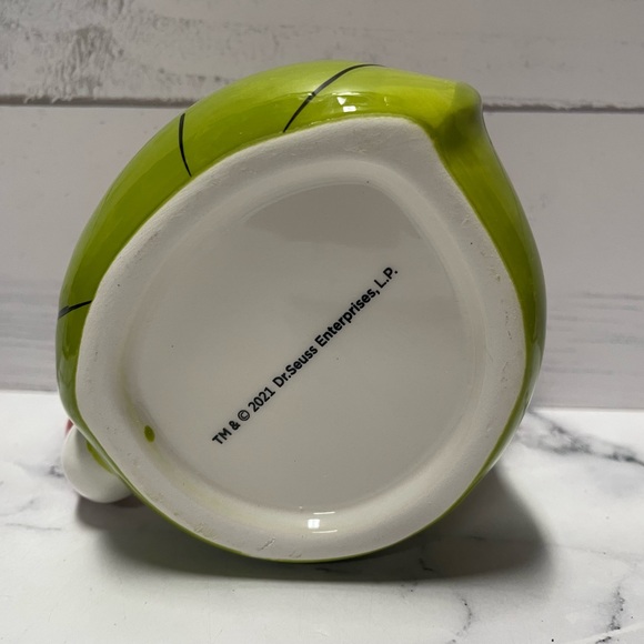 Grinch Santa Mug - Picture 6 of 6